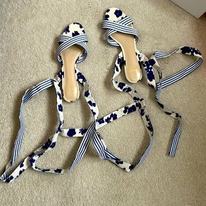 Cabi wrap sandals, size 8M, Blue and White NWT